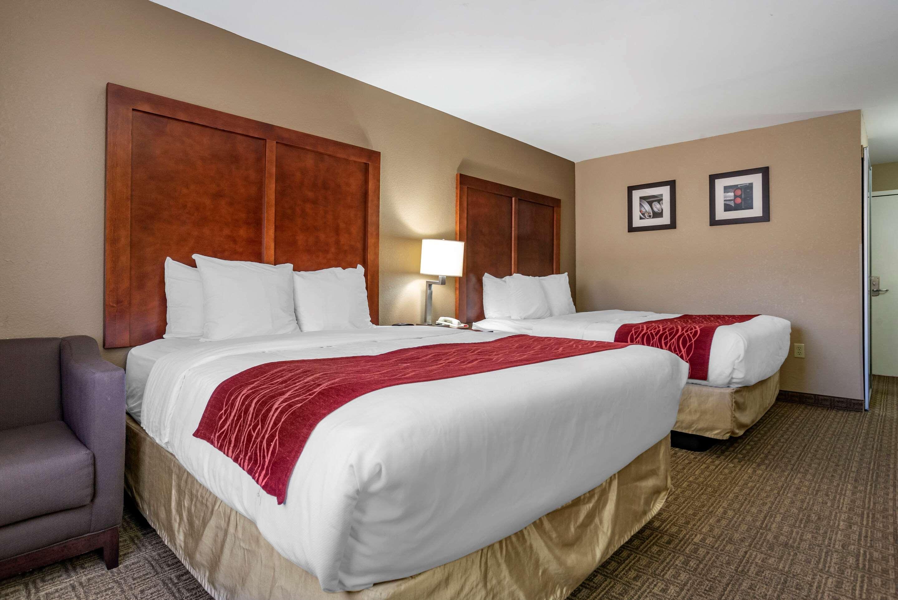 Comfort Inn & Suites Leeds I-20 Exterior photo