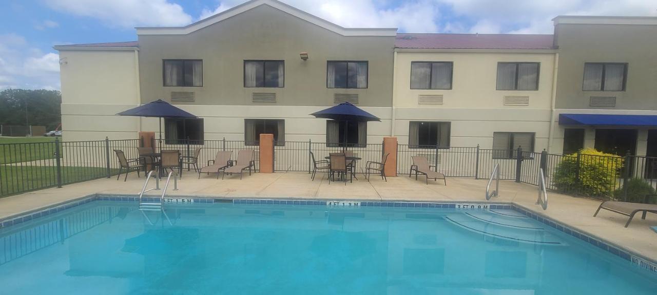 Comfort Inn & Suites Leeds I-20 Exterior photo